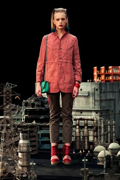 Look 24